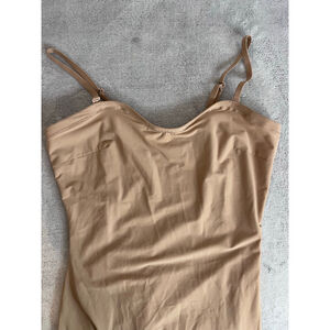 Women's ASSETS by SPANX Shapewear 1X Beige Full Slip